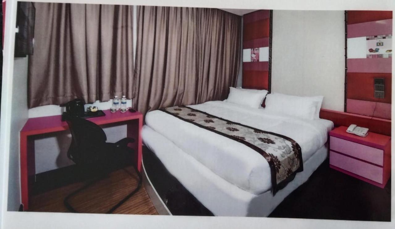 Hotel Holmes Johor Jaya Johor Bahru Ngoại thất bức ảnh